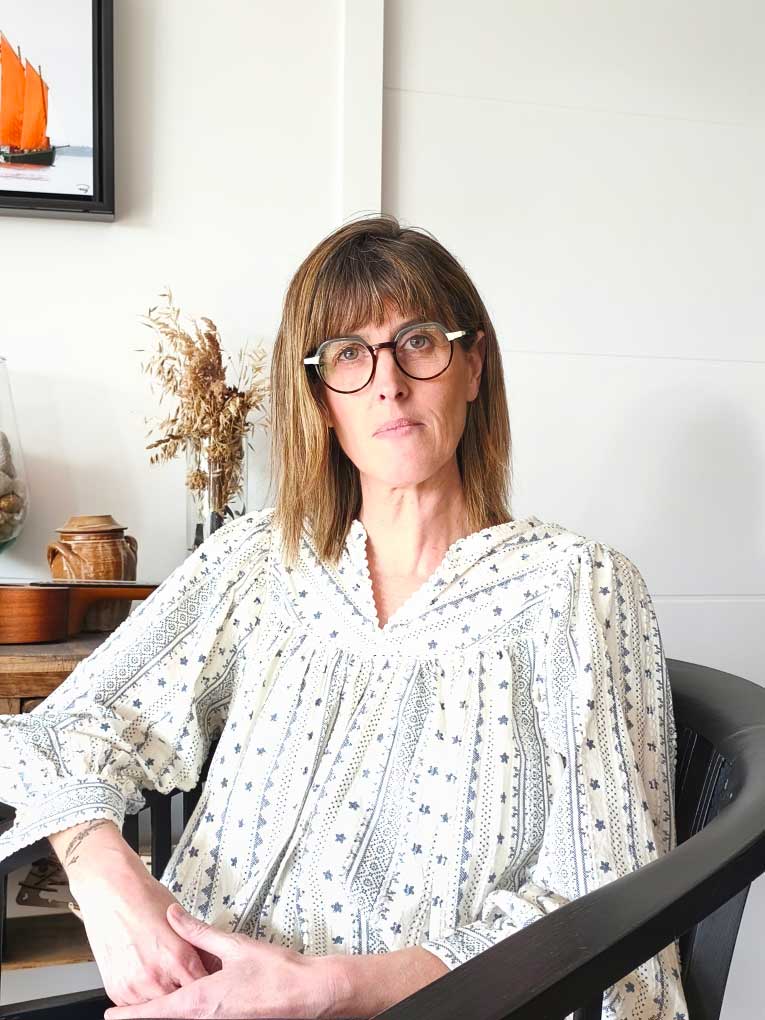 MYRIAM PUJOL : MYRIAMESSAGE :Voyance & Massages Énergétiques en Bretagne … Brest, Quimper, Lorient, Rennes, Nantes, Saint-Malo… Myriam PUJOL vous propose : la voyance, la guidance, Tirage Oracle de Belline, le nettoyage énergétique, le massage énergétique, le masssage tête Shirotchampi, le masssage pieds au Bol KANSU en résidences pour personnes âgées et en entreprises en Pays Bigouden et alentours. Brest, Quimper, Lorient, Rennes, Nantes, Saint-Malo. Finistère